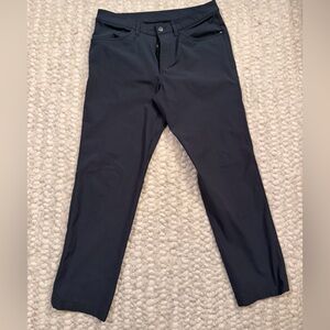 Lululemon ABC Men’s Green 5 pocket pants, 30x28